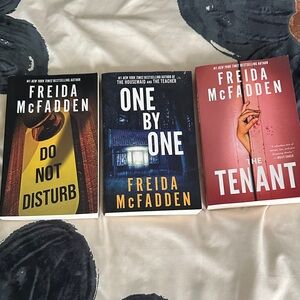Freida McFadden Bundle